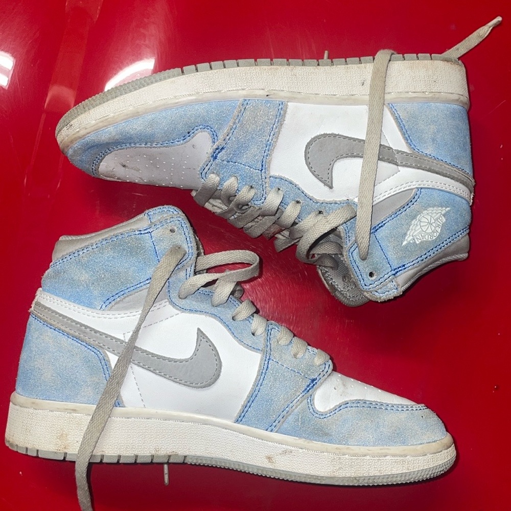 Nike Air Jordan 1 Retro High OG Hyper Royal